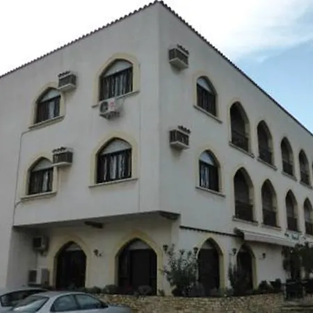 Averof Otel 2*