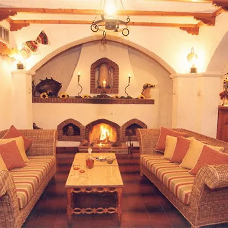 Hotel Averof 2*