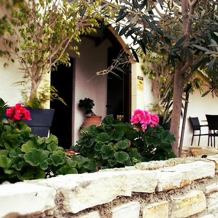 Hotel Averof 2*